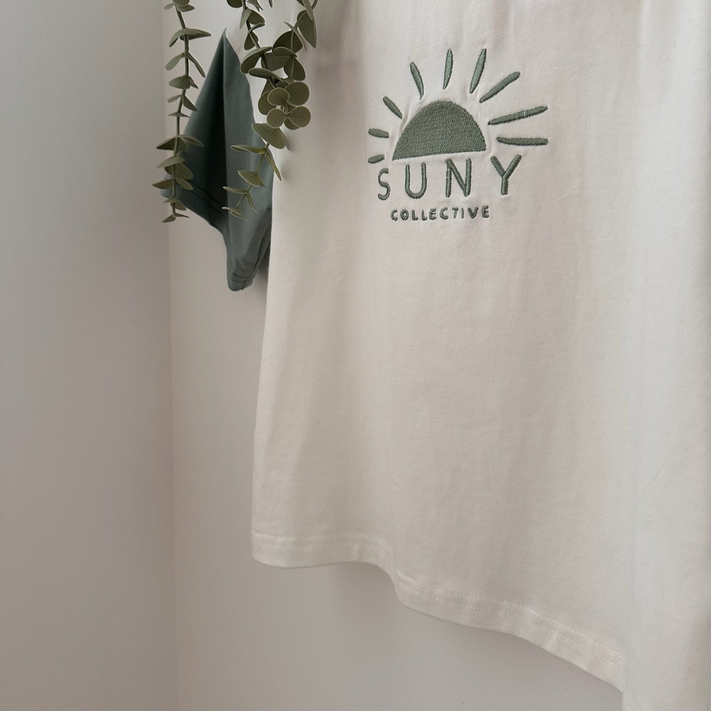 Arlo Tee